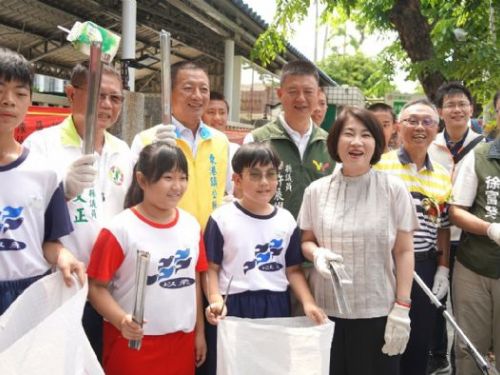 屏東縣志工齊心協力防疫，登革熱孳生源清除誓師大會熱烈展開